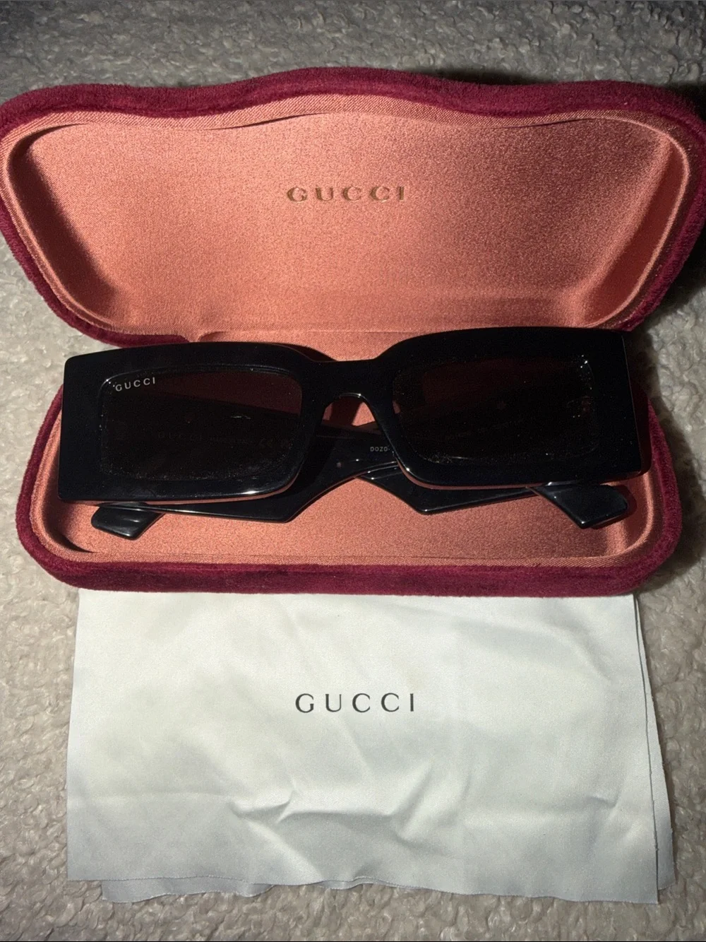 Gucci Black Rectangular Sunglasses with Dark Lenses